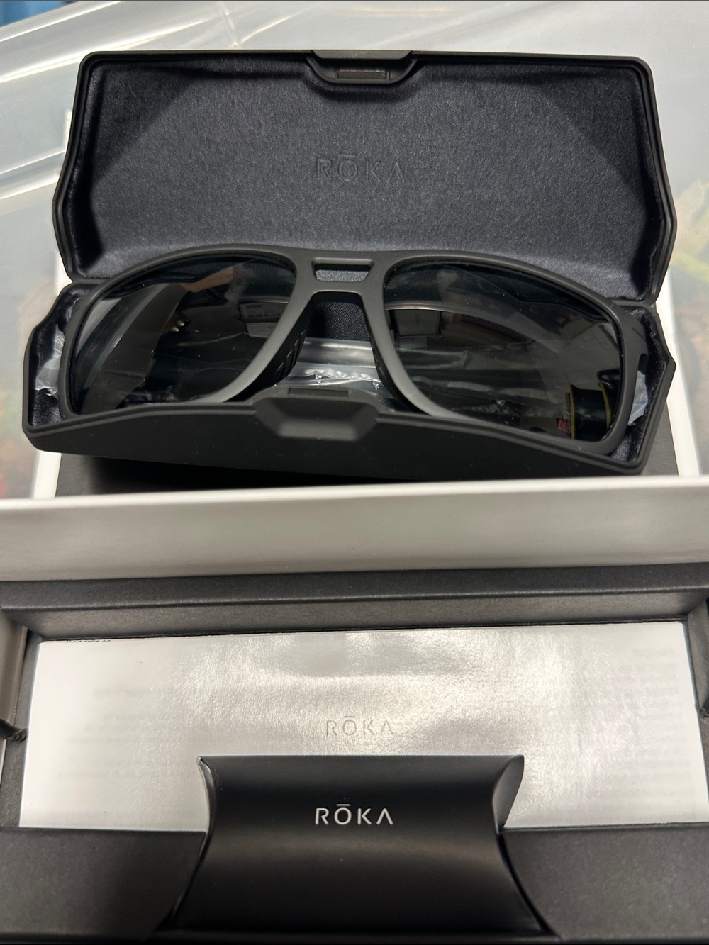 RŌKA Kona - Polarized Matte Black / Dark Carbon Sunglasses NEW